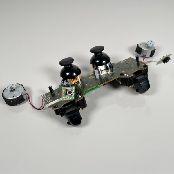 Logitech F710 Mainboard mit Vibrations- Motoren